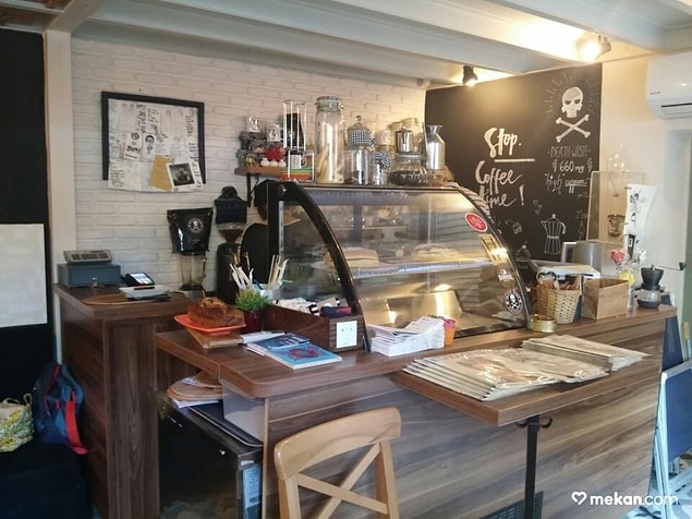10. 7 GR Art Cafe