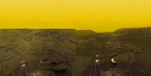 8. Sovyetler, 1970 yılında Venüs'e bir uzay gemisi indirdi ki bu ilk defa başka bir gezegene iniş ve ilk defa oradan Dünya'ya veri iletmesi demekti.