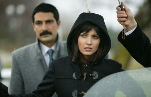 9. Bülent İnal – Tuba Büyüküstün