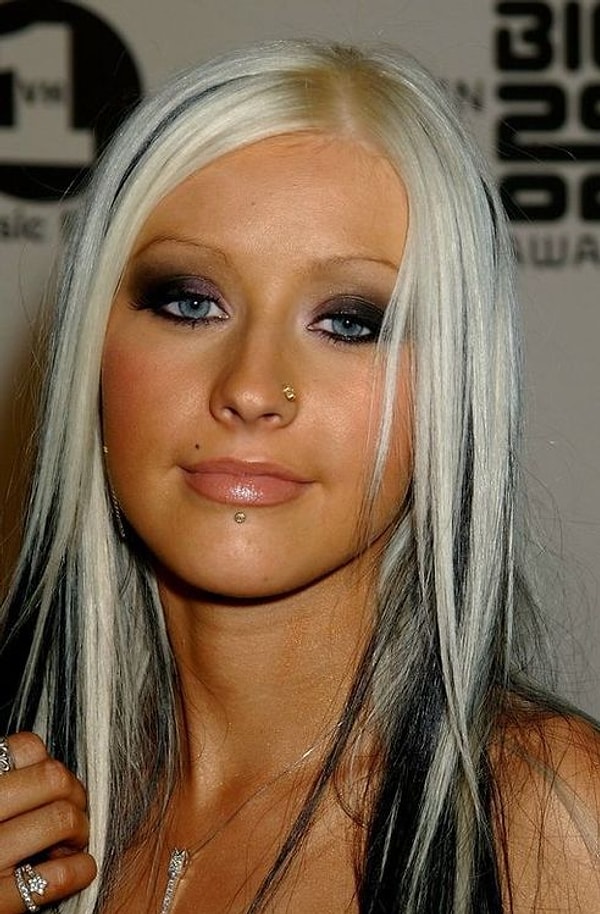 6. Christina Aguilera also had a piercing during her earlier years.