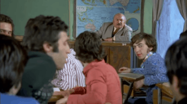 6. "Heyy, sen arkadaki! Demin ne anlattım oğlum ben? Anlat bakalım."