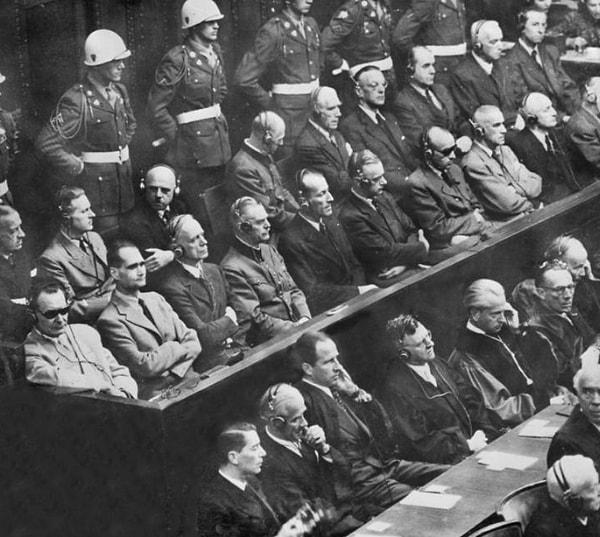 15. Efsane: Savaş sonrasında Naziler usulüne uygun olarak cezalandırılmıştır.