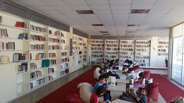 7. Doğan Hızlan Kütüphanesi - Antalya