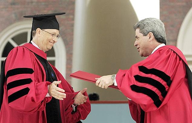 19. In 2007, he was awarded with a honorary degree from Harvard University.