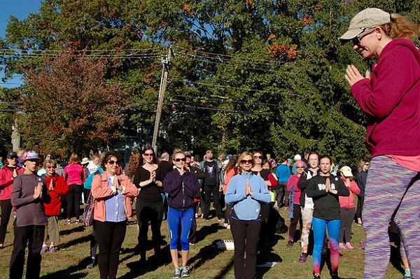 10. Парад закончился йогой.