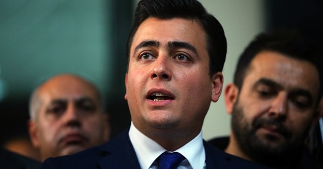 Ankara Büyükşehir Belediye Başkanı Melih Gökçek'in oğlu Osman Gökçek başkanlığa aday olduğunu açıkladı