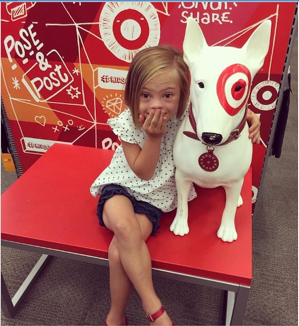 6. Маленькая актриса появилась уже в нескольких рекламах, начиная с 2012 года.