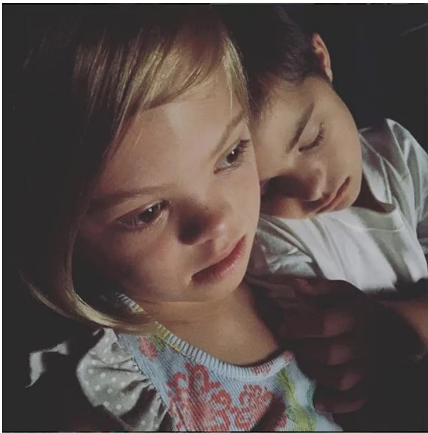 7. Она и ее брат Хоакин, у которого тоже синдром Дауна, прослушивались вместе.