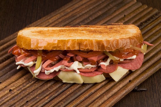 Tost Makinesine Kurban, Yanında Ayransız Gitmeyen 12 Vazgeçilmez Büfe Tarifi