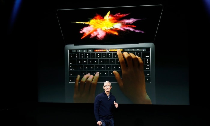 Apple'dan Touch Bar'lı Yeni MacBook Pro