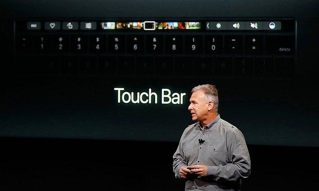Dikkat çeken yenilik "Touch Bar"