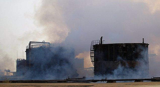 Musul'un güneyinde bulunan kükürt üretim tesislerinin, IŞID tarafından ateşe verilmesi sonucu oluşan zehirli gazların Türkiye'yi etkileyeceğine ve asit yağmurlarına neden olacağına dair tartışmalar sürüyor.