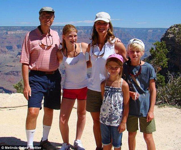 Bill Gates ve 52 yaşındaki eşi Melinda Gates'in üç çocukları var.