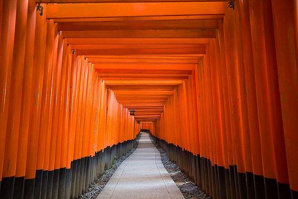 7. Fushimi Inari Tapınağı, Japonya
