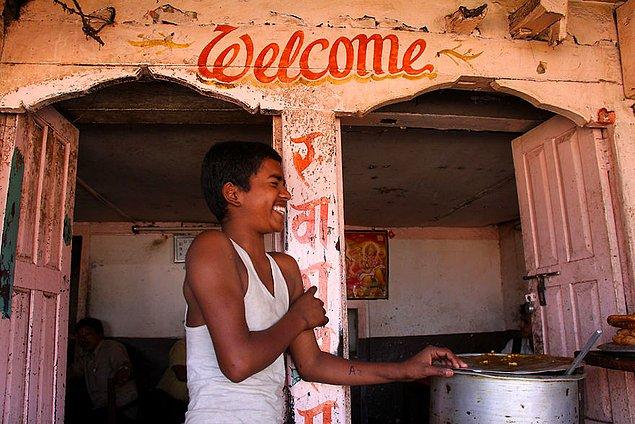 34. Pokhara Yakınlarında Küçük Bir Restoran, Nepal