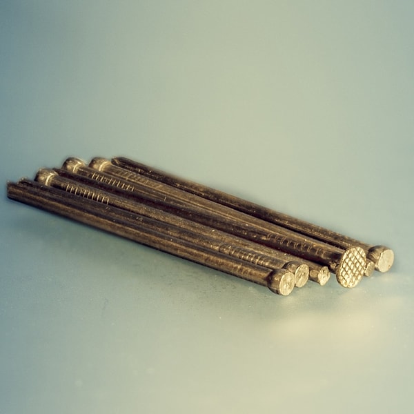 11. В человеческом теле достаточно железа, чтобы сделать 7-сантиметровый гвоздь.