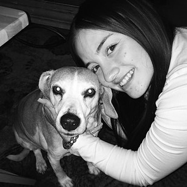 Geçtiğimiz salı günü, 22 yaşındaki Victor Flores, annesi Shannon Adams ve diğer aile bireyleri ile birlikte 13 yaşındaki beagle cinsi köpekleri Daisy hakkında zor bir karar vermek zorunda kaldılar.