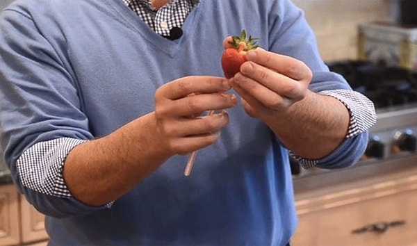 12. Чашелистики клубники