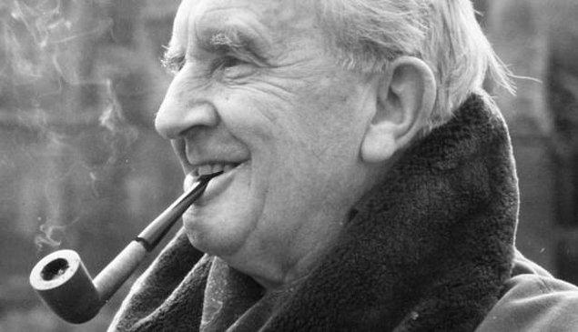 Serinin yaratıcısı J.R.R. Tolkien, yarattığı büyülü dünyayı yalnızca tek bir hikayeyle sınırlandırmamıştı.