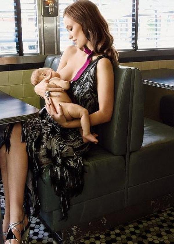 1. İki çocuk annesi olan Olivia Wilde, annelerin bebeklerini kendi sütleriyle beslemeleri gerektiğine inanıyor.