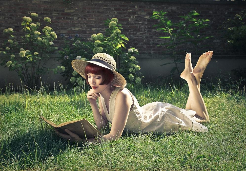 30 Books Every Woman Should Read!