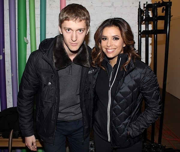 С красавицей Евой Лонгорией...