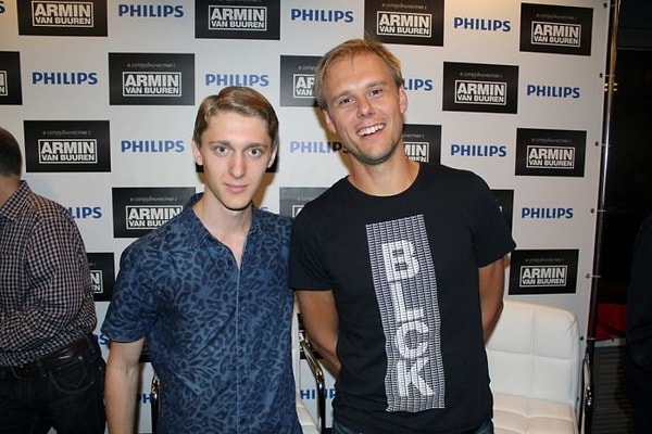 И Армин ван Бюрен тоже тут...