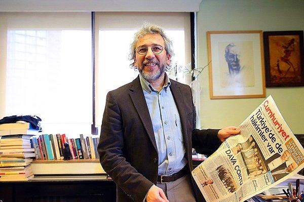 Ayrıca gazetenin eski genel yayın yönetmeni Can Dündar hakkında yakalama kararı çıkarıldığı belirtildi