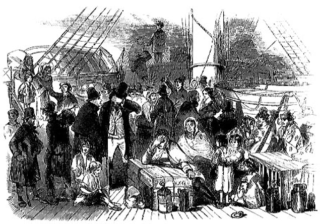 Yine de Halloween'in son aşaması ABD'de yazıldı. Amerika'nın keşfinden sonra kendini orada bulan Hıristiyanlar ve Kelt kökenli vatandaşlar bu kültürü olabildiğine oraya taşıdılar.