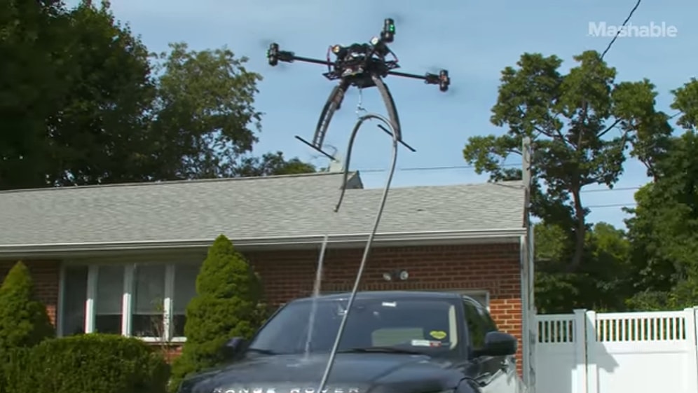 Teknoloji Tembellikle Buluştu! Araba Yıkayan Drone