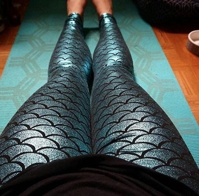 There is a great number of women who share their 'gapless' thighs on social media with the hashtag #mermaidthighs.
