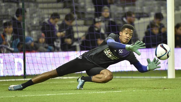 22. Alban Lafont