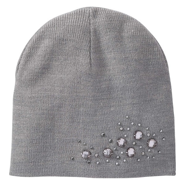 21. Серая шапочка со стразами идеально подойдет к вашему блестящему образу
