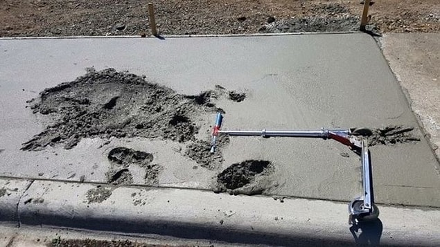 15. Yine bir çocuğun yaşama sevinci fena baltalanmış