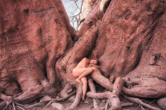 “TreeGirl” Takes Naked Pictures To Show That We Are Nature!