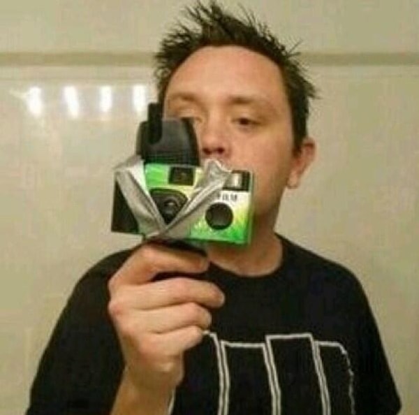 17. Владельцы "кирпича" тоже любят делать селфи