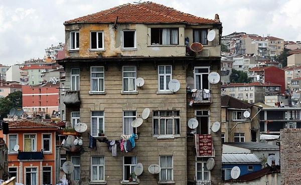 Mevcut tahliye süreleri sonunda yıktırılmayan binalar ile ilgili artık maliklerin anlaşmalarının beklenmesi inisiyatifi tamamen kaldırıldı.