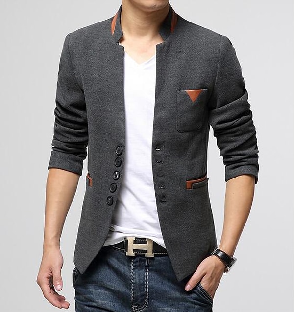 7. Не покупайте однобортный пиджак с четырьмя или более пуговицами. Скорее всего, вы не сможете сочетать его с другими вещами в вашем гардеробе