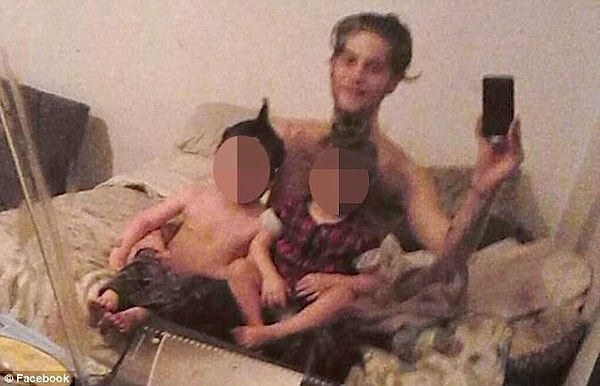 11. Предполагается, что героин вводился детям, чтобы они быстрее засыпали ночью.