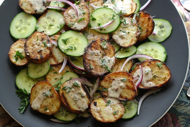 11. Tatlı Patates+Salatalık+Kırmızı Soğan+Krema+Maydanoz/Kişniş