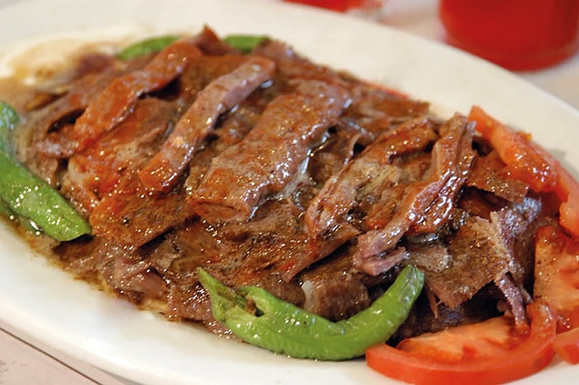 2. Köfteden, pratik iskender yapacağız desek.