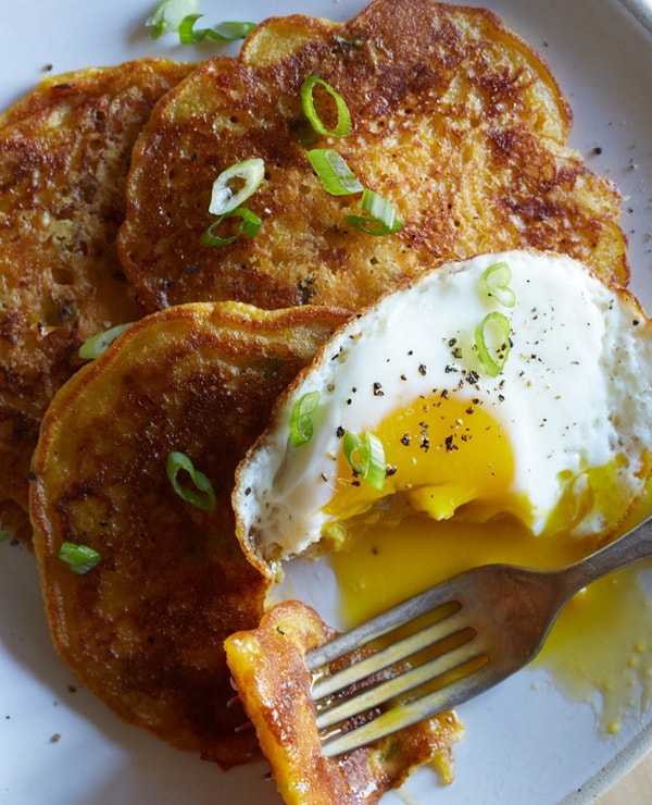 22. Сырные оладьи с тыквой и зеленым луком