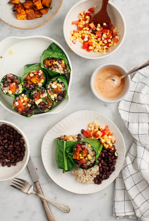 24. Зеленые буррито в листовой капусте с бататом