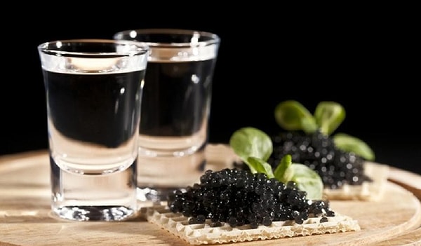 7. Водку выбирают женщины достаточно одинокие