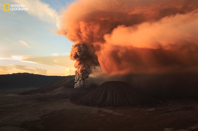 1. Bromo Dağı'nda gün doğumu, Endonezya.
