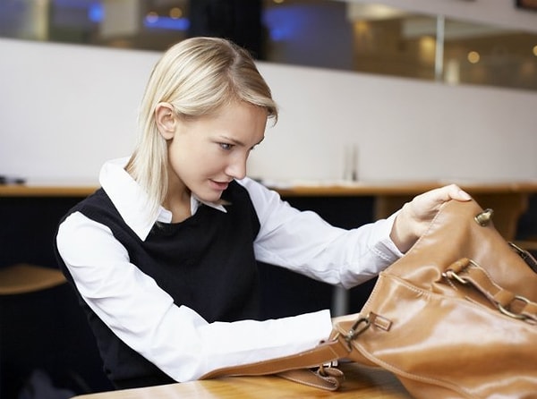 5. Одинокие девушки страдают рассеянностью