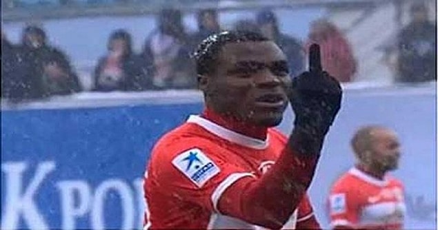 8. Tribünlere hareket