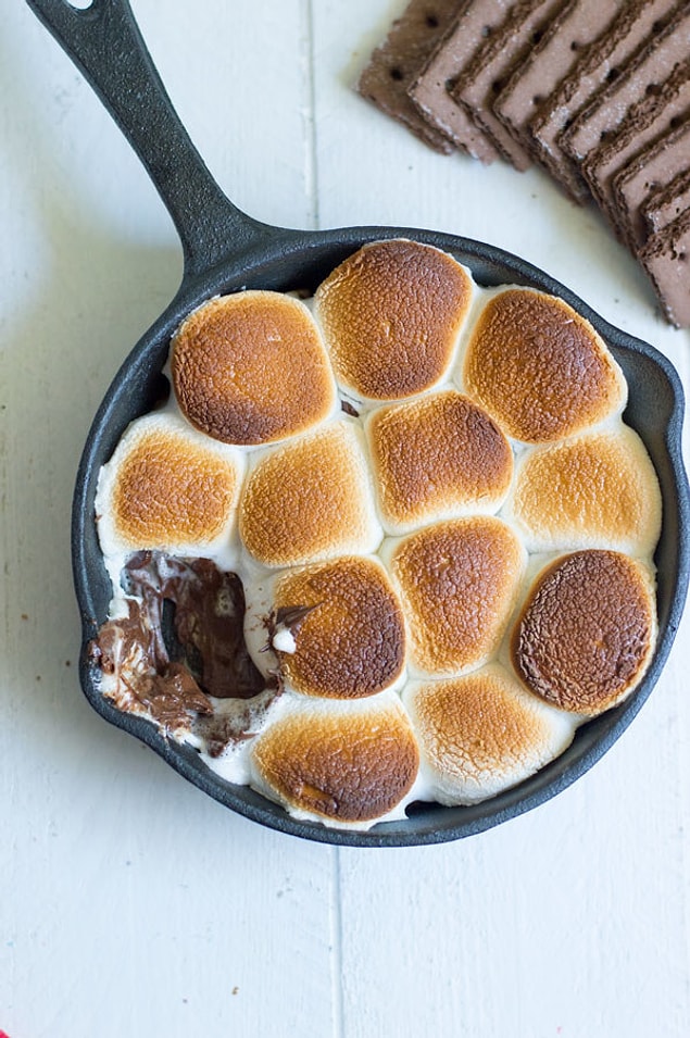 8. Şu sıralar en favori tatlımız S'mores Dip.