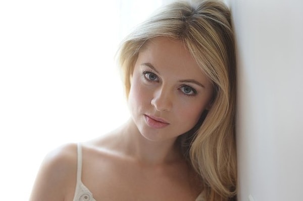 7. Янина Студилина