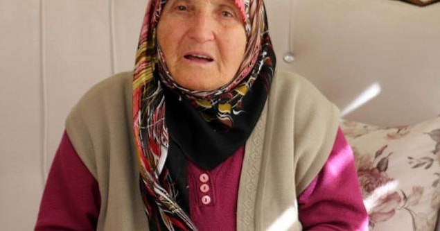 İşte ülkemizde böyle bir olay daha yaşandı... Para hırsı uğruna yaşlı bir kadıncağız ağlatıldı, zorbalığa maruz kaldı.